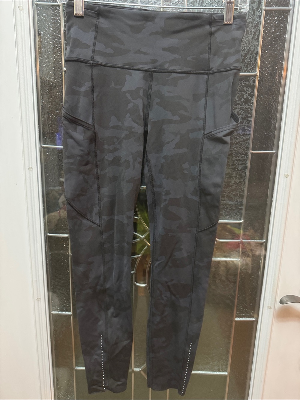 Lululemon camouflage pants. Size 6.
